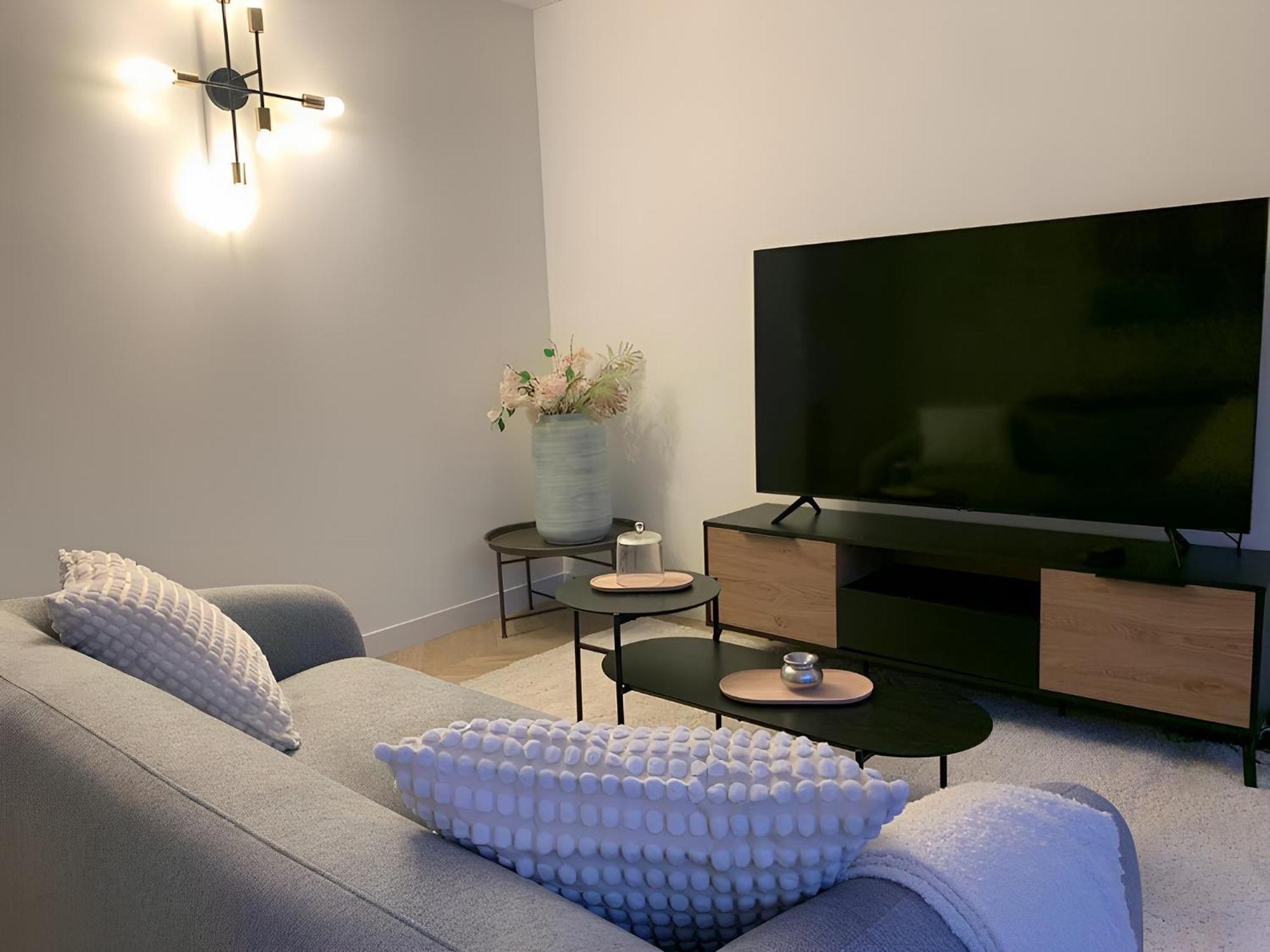Magnifique Appartement, 3 Min De Paris Levallois-Perret Bagian luar foto